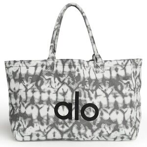 ALO YOGA Tote